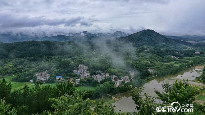 一起見(jiàn)證中國脫貧奇跡 共同實(shí)現鄉村振興